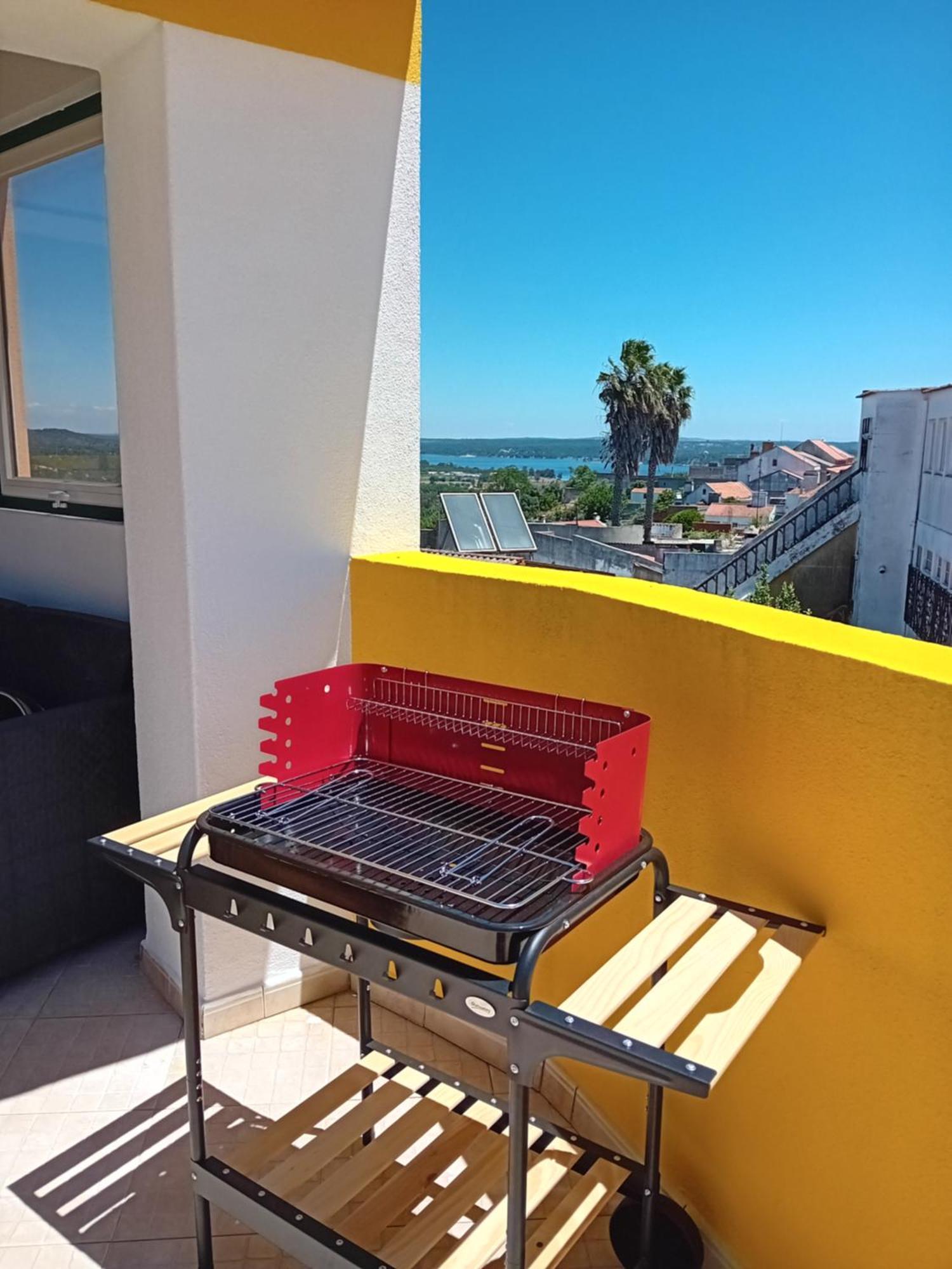 Apartment View House _
