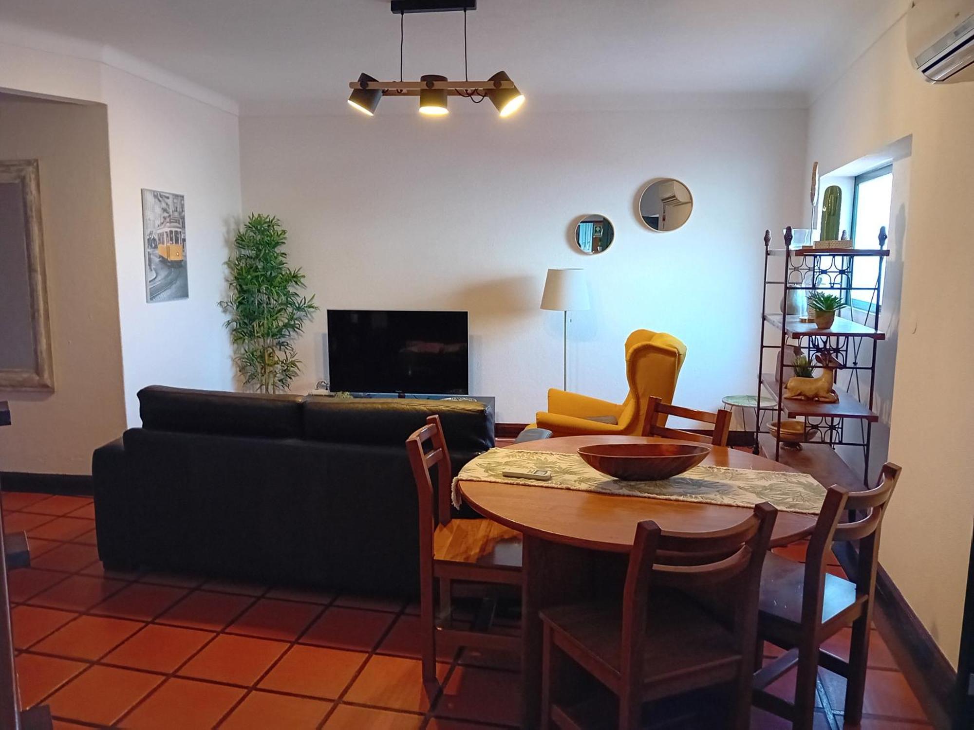 Apartment View House _