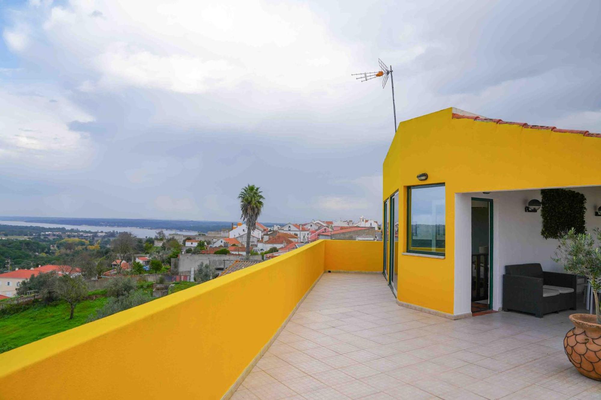 Apartment View House _ *