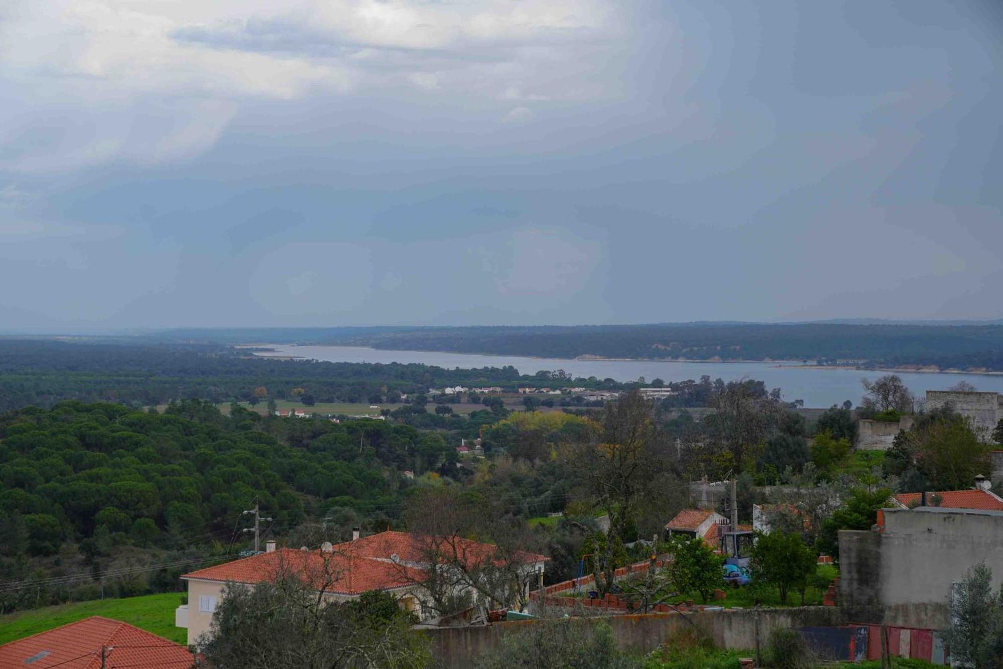 View House _